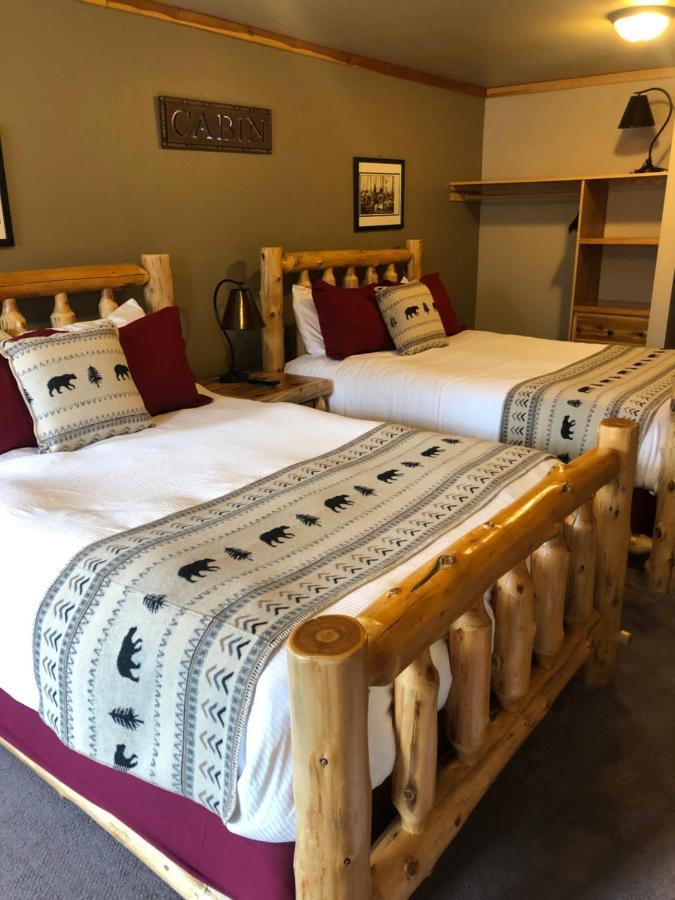 Summit Lake Lodge Bagian luar foto