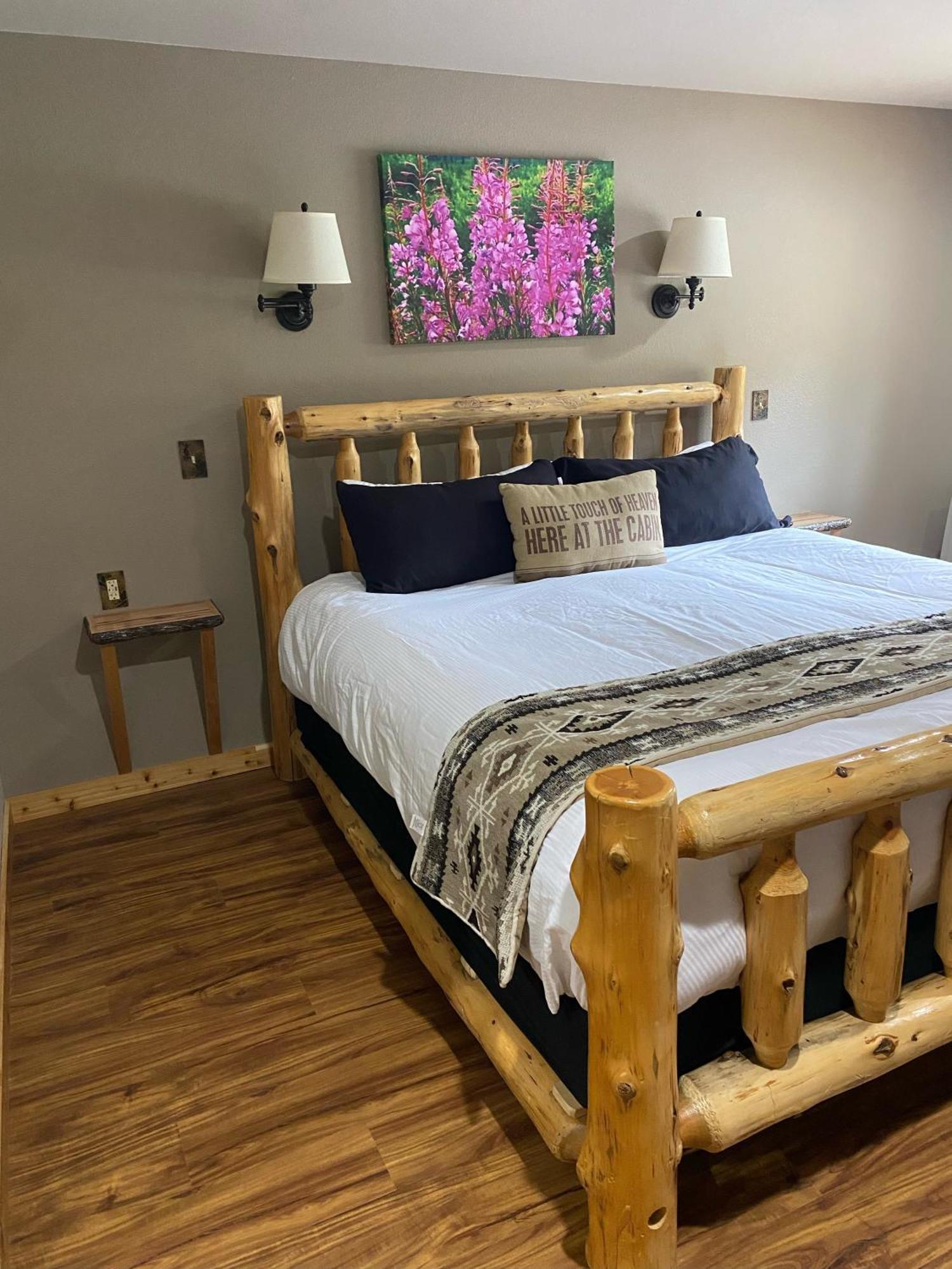 Summit Lake Lodge Bagian luar foto