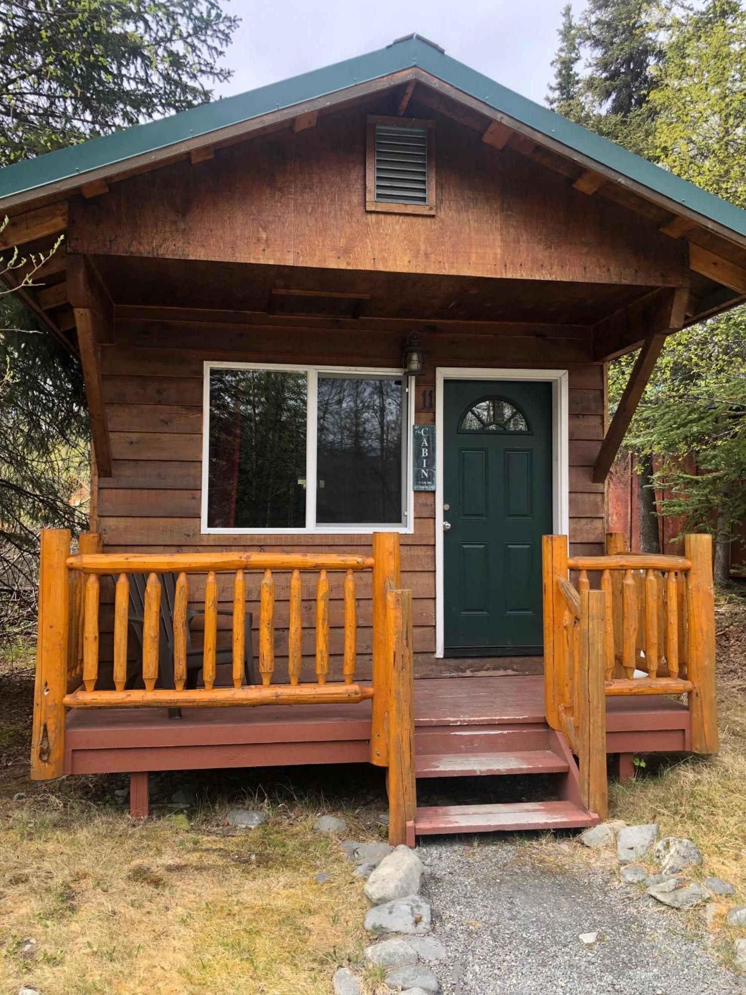 Summit Lake Lodge Bagian luar foto