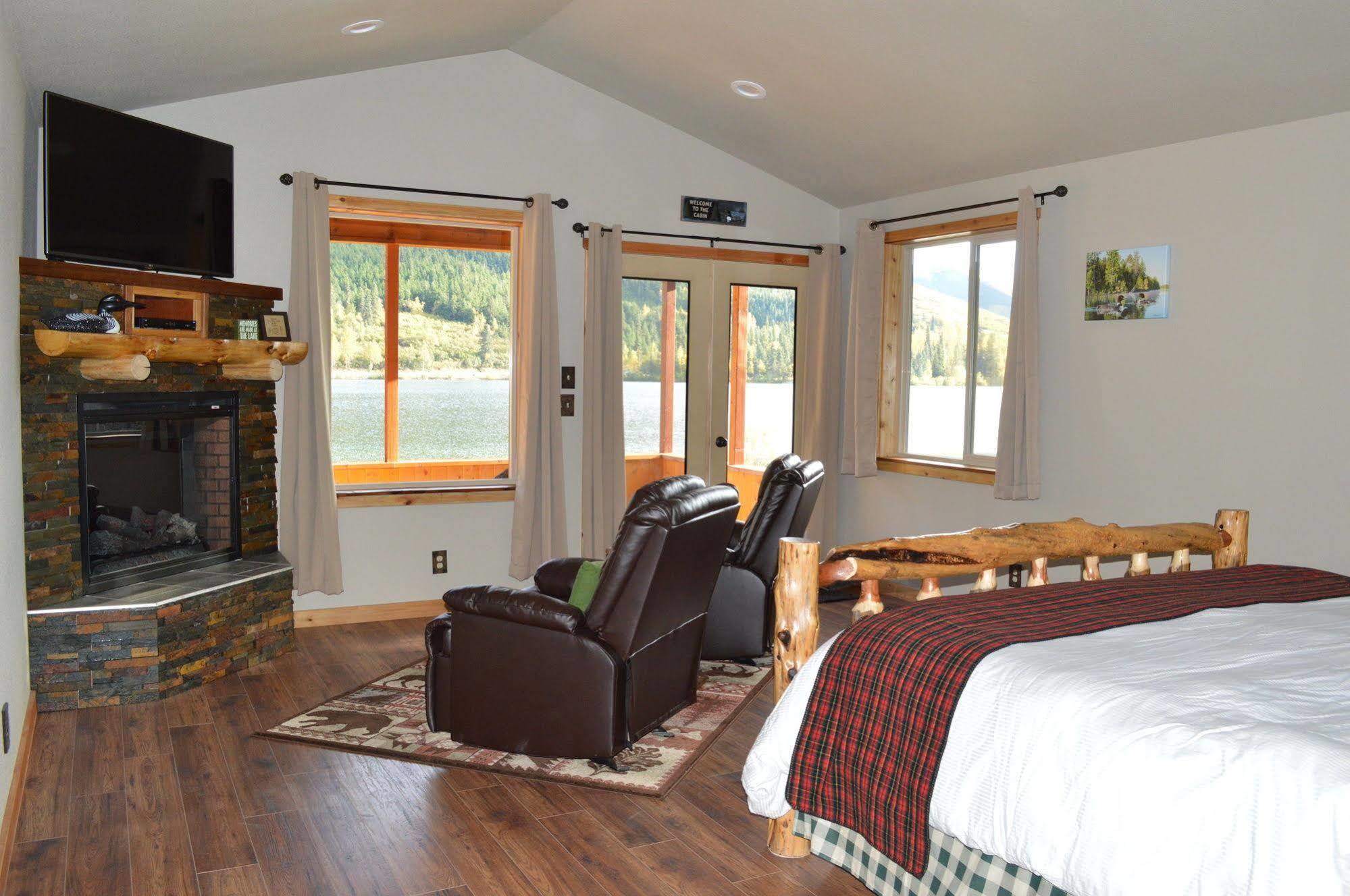 Summit Lake Lodge Bagian luar foto