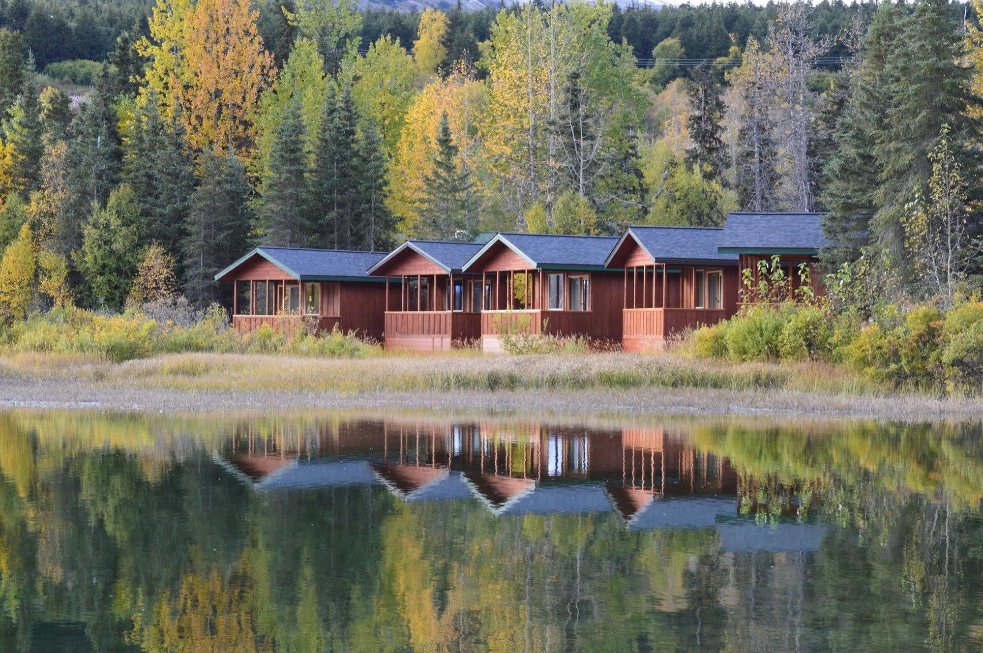 Summit Lake Lodge Bagian luar foto
