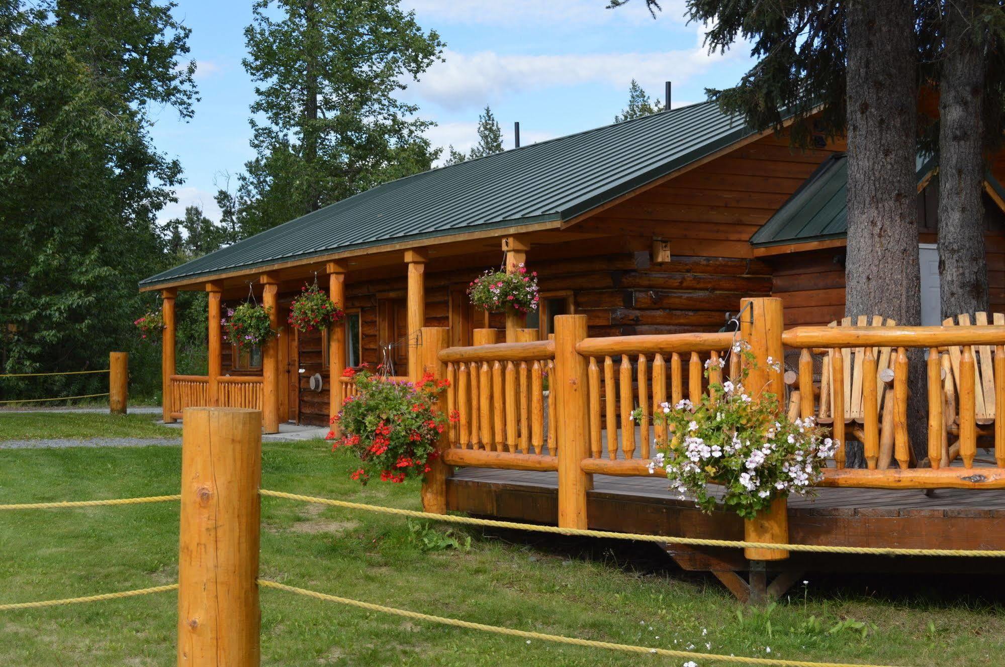 Summit Lake Lodge Bagian luar foto