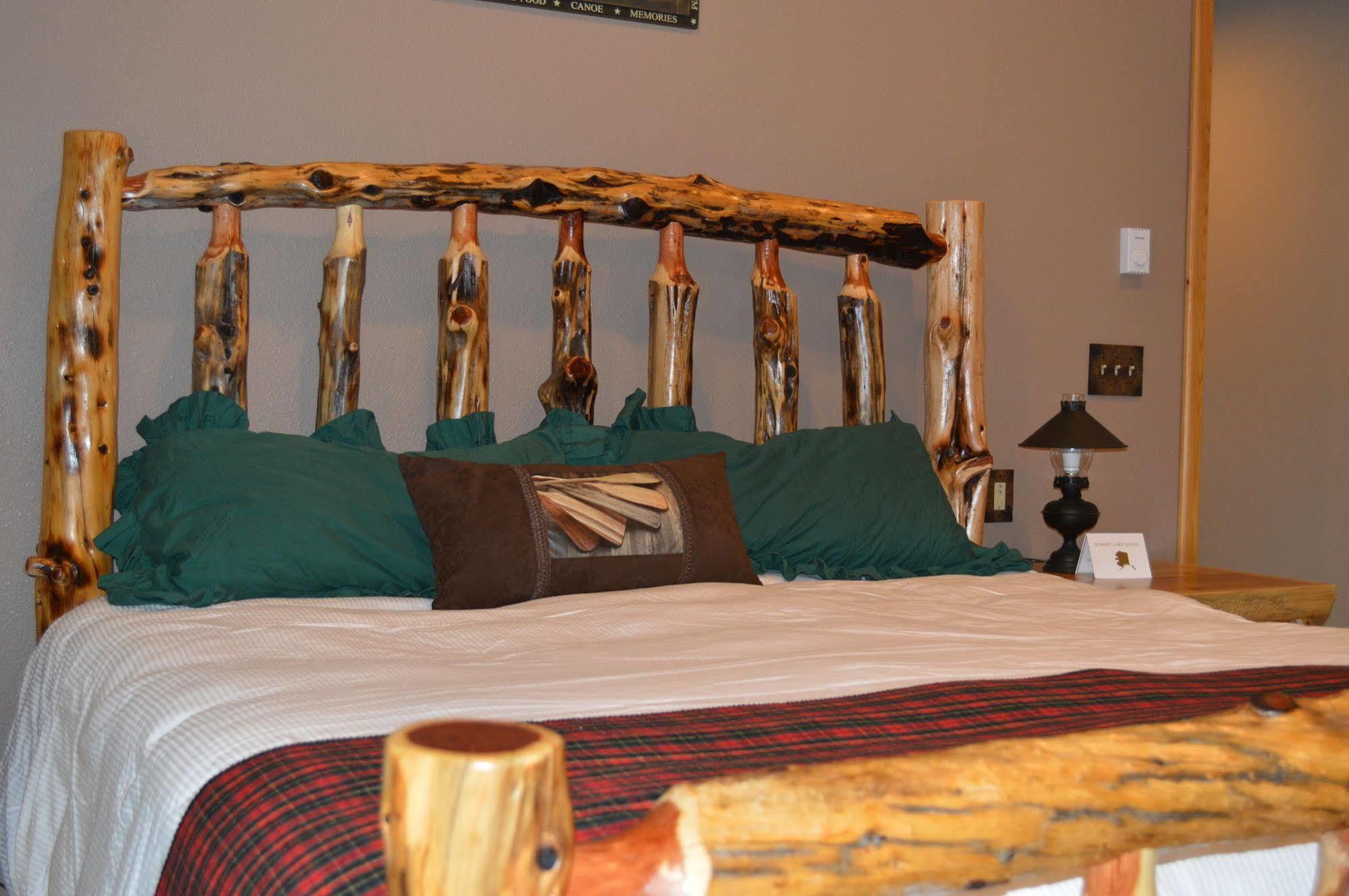 Summit Lake Lodge Bagian luar foto